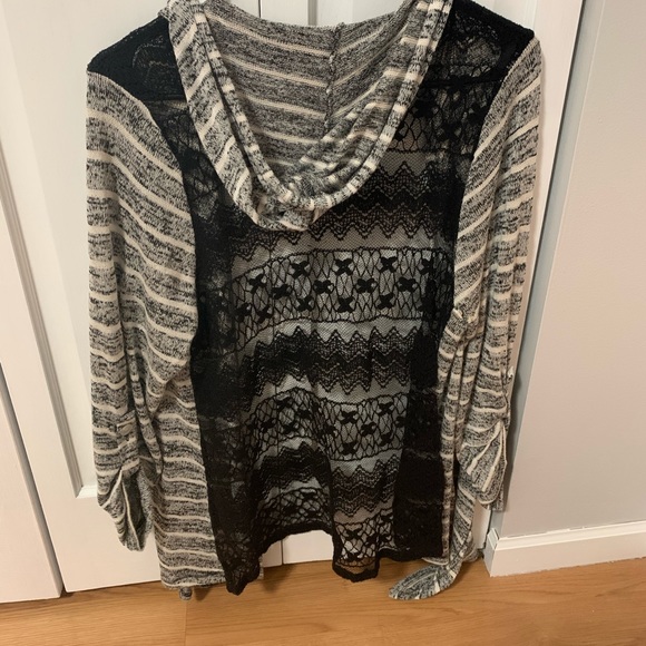 Shirt - Picture 2 of 2